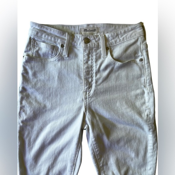 Madewell Curvy High Rise Skinny Jeans in Pure White - Picture 7 of 16